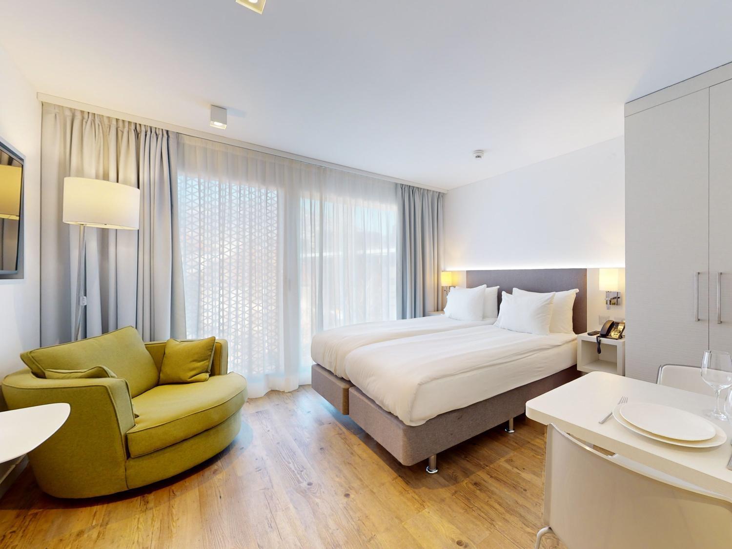Nonanteneuf Appart Hotel Vevey - Contactless Check-In Buitenkant foto